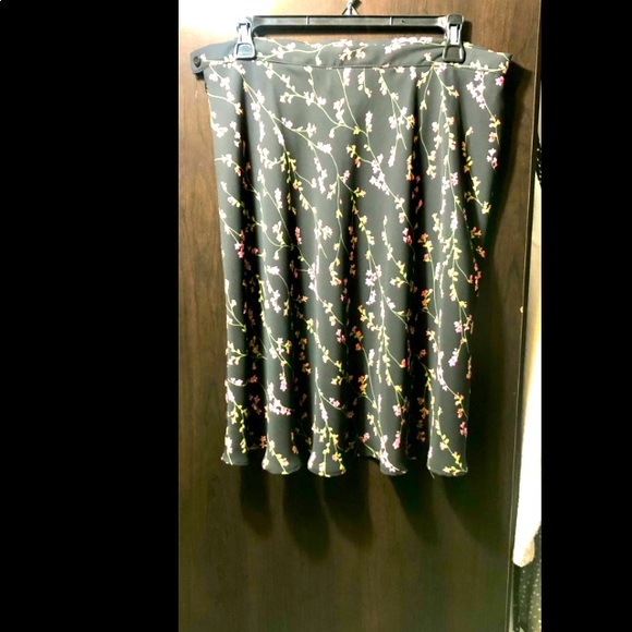 BRANNAN STUDIO san francisco Floral print Skirt size L NWOT never worn - Picture 13 of 13